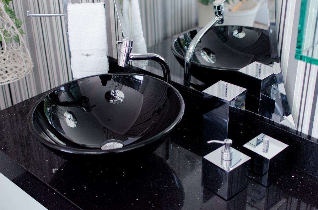 23 melhor ideia de Torneira preta  torneira preta, torneira, inspiração para  banheiro